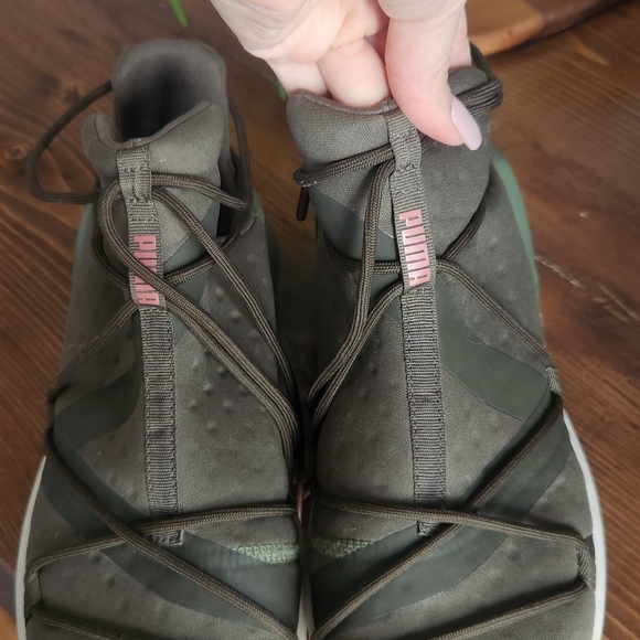 Puma women's runners - Picture 2 of 4